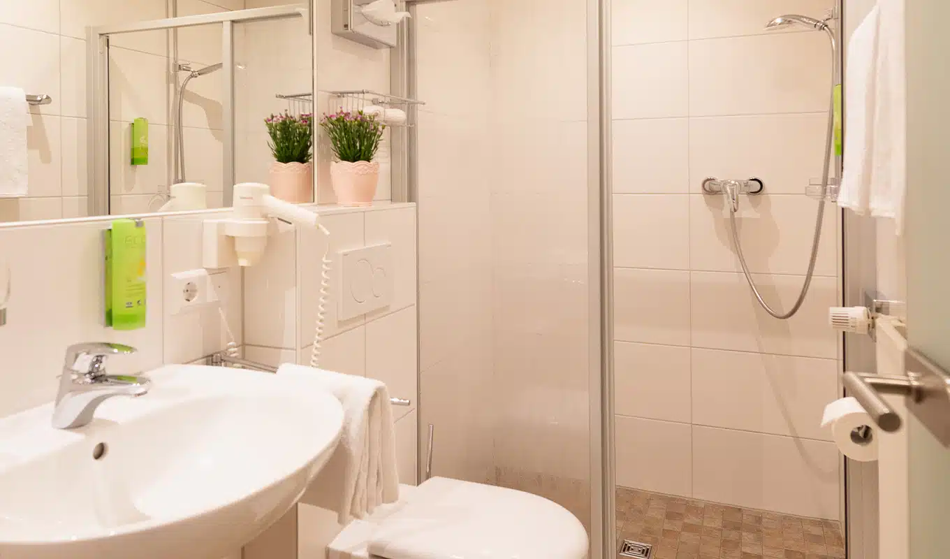 gasthof-belchenblick-badezimmer-wohlfuehl-doppelzimmer